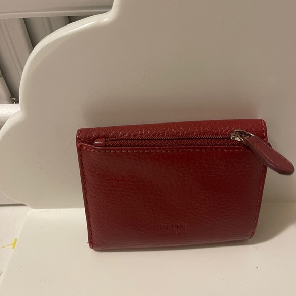 Women's Red Leather Strapless Trifold Wallet Solid Pebbles - Picture 2 of 12